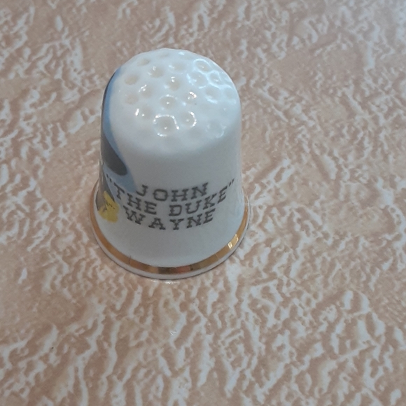 Vintage Collectible Birchcroft Porcelain John Wayne The Duke Sewing Thimbles - Picture 5 of 7
